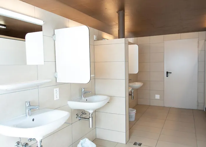 Muglin 캠프장 뮈스테어